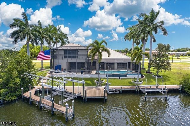 2608 Archer PKWY W, Cape Coral, FL 33904