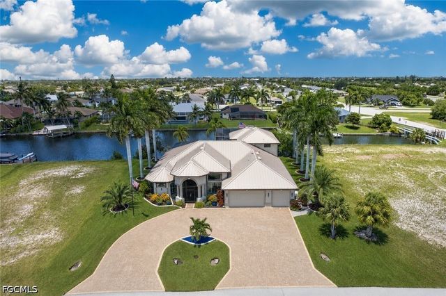 2608 Archer PKWY W, Cape Coral, FL 33904