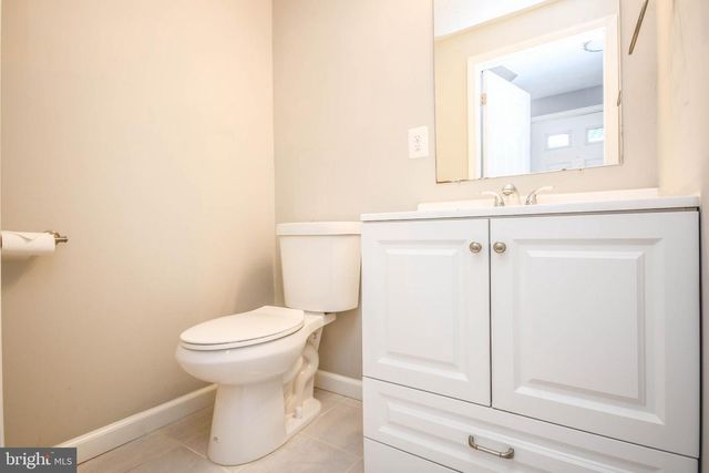 27 CROSS COUNTRY CT, Gaithersburg, MD 20879