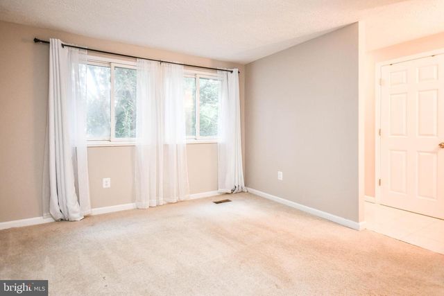 27 CROSS COUNTRY CT, Gaithersburg, MD 20879