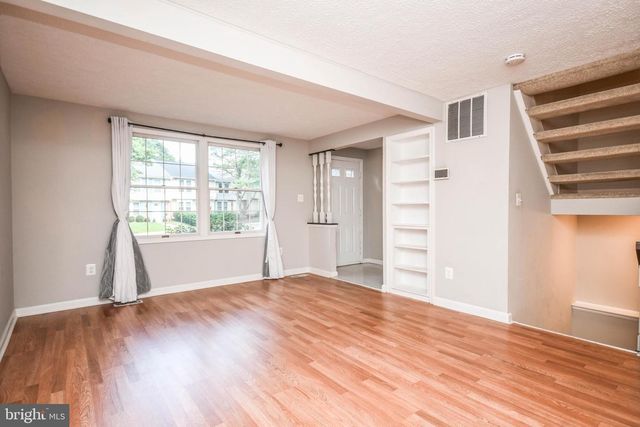 27 CROSS COUNTRY CT, Gaithersburg, MD 20879