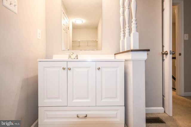 27 CROSS COUNTRY CT, Gaithersburg, MD 20879
