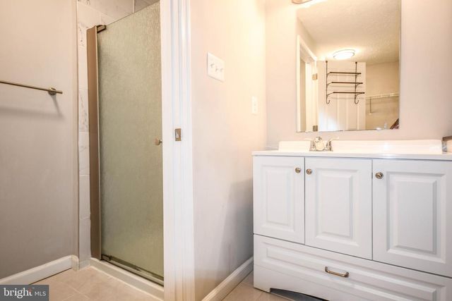 27 CROSS COUNTRY CT, Gaithersburg, MD 20879