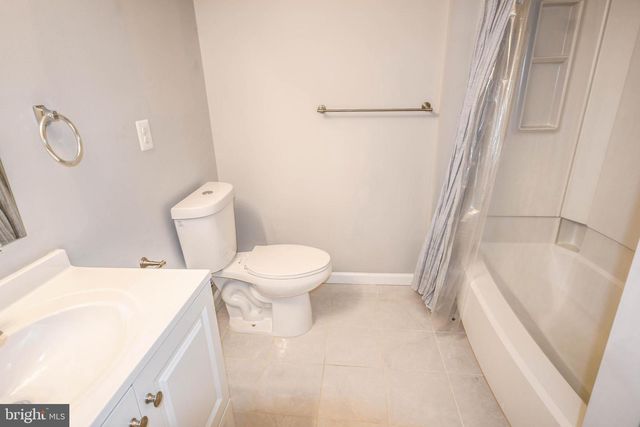 27 CROSS COUNTRY CT, Gaithersburg, MD 20879