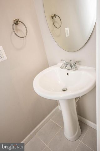 27 CROSS COUNTRY CT, Gaithersburg, MD 20879