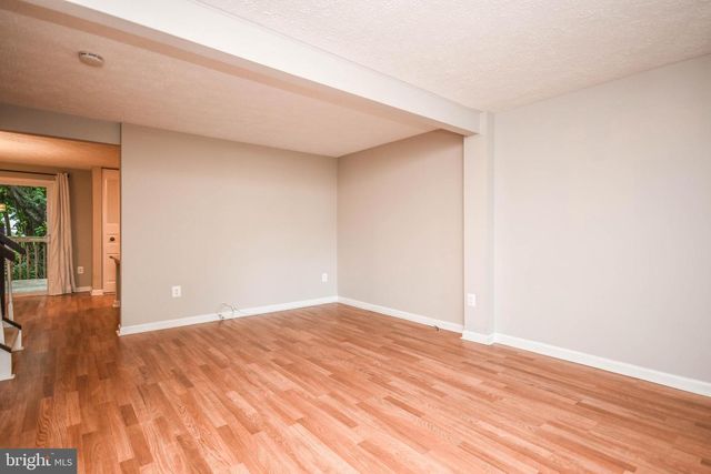 27 CROSS COUNTRY CT, Gaithersburg, MD 20879