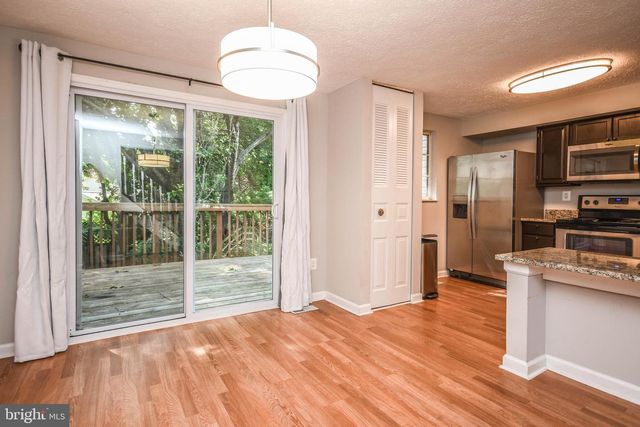 27 CROSS COUNTRY CT, Gaithersburg, MD 20879