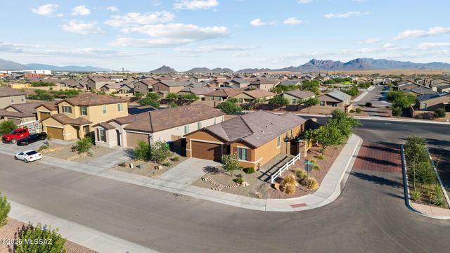 10563 W Walker Brown Drive W, Marana, AZ 85653