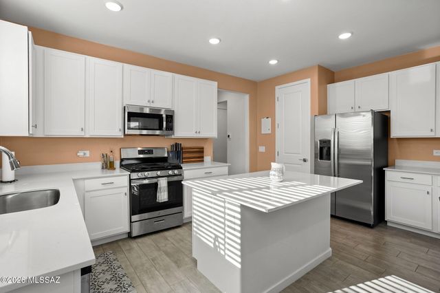 10563 W Walker Brown Drive W, Marana, AZ 85653