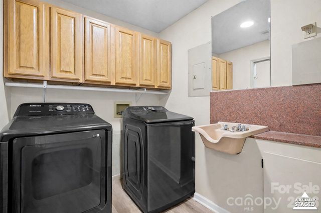 2404 Wildburne Court 27, Charlotte, NC 28262