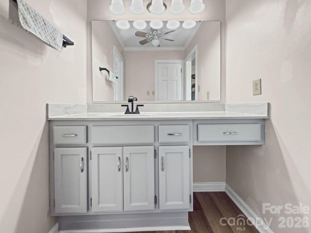 2404 Wildburne Court 27, Charlotte, NC 28262