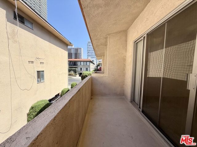 1261 Granville Avenue 6, Los Angeles, CA 90025