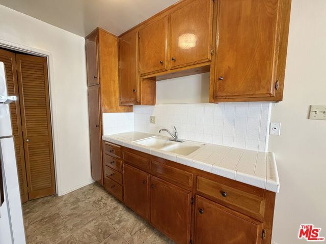 1261 Granville Avenue 6, Los Angeles, CA 90025