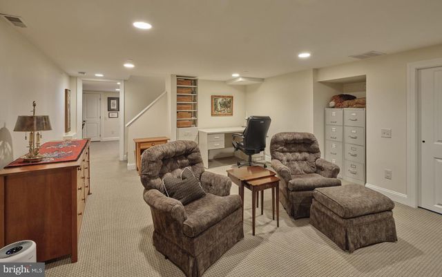 92 HOMESTEAD DR, Doylestown, PA 18901