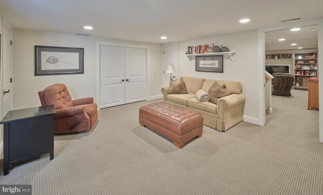 92 HOMESTEAD DR, Doylestown, PA 18901