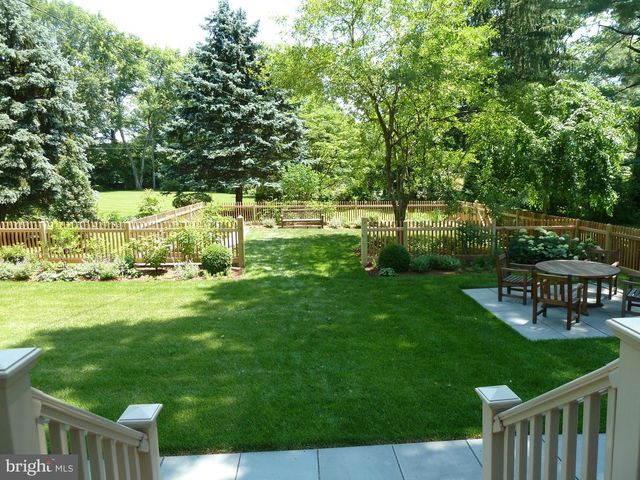 92 HOMESTEAD DR, Doylestown, PA 18901