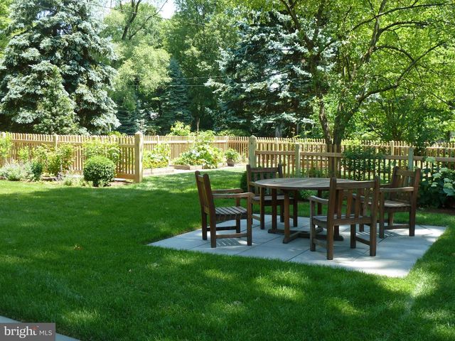 92 HOMESTEAD DR, Doylestown, PA 18901