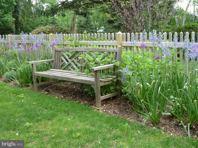 92 HOMESTEAD DR, Doylestown, PA 18901