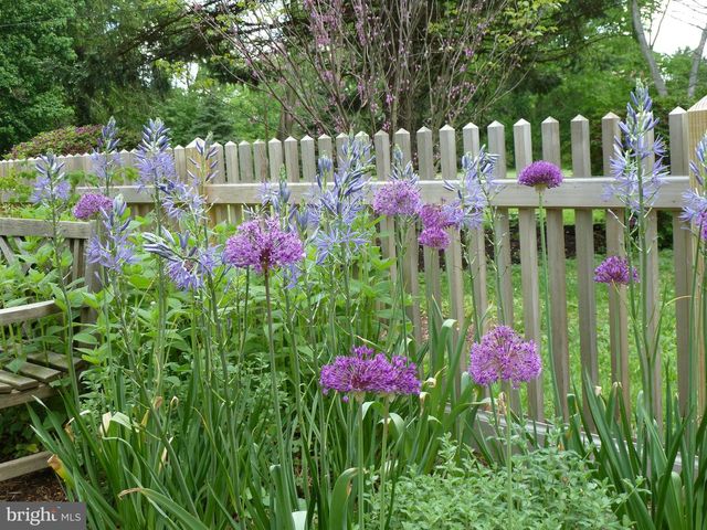 92 HOMESTEAD DR, Doylestown, PA 18901