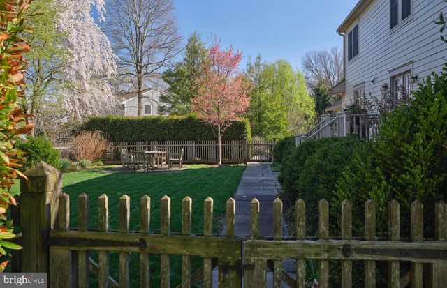 92 HOMESTEAD DR, Doylestown, PA 18901