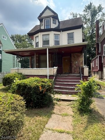 605 Park Ave, East Orange City, NJ 07017