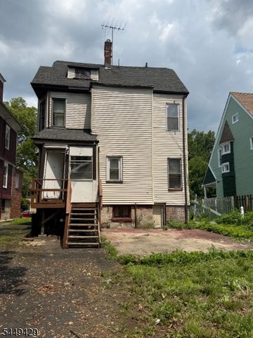 605 Park Ave, East Orange City, NJ 07017