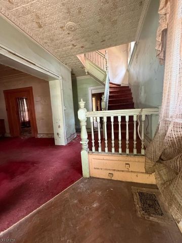 605 Park Ave, East Orange City, NJ 07017
