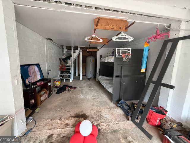 205 Georgia Avenue, Barnesville, GA 30204