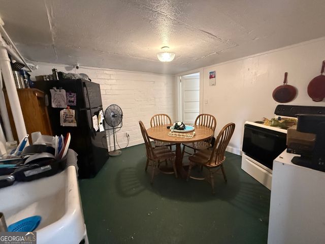 205 Georgia Avenue, Barnesville, GA 30204