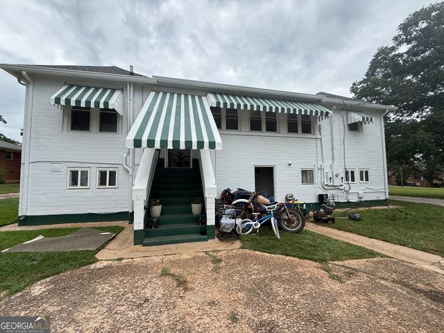 205 Georgia Avenue, Barnesville, GA 30204
