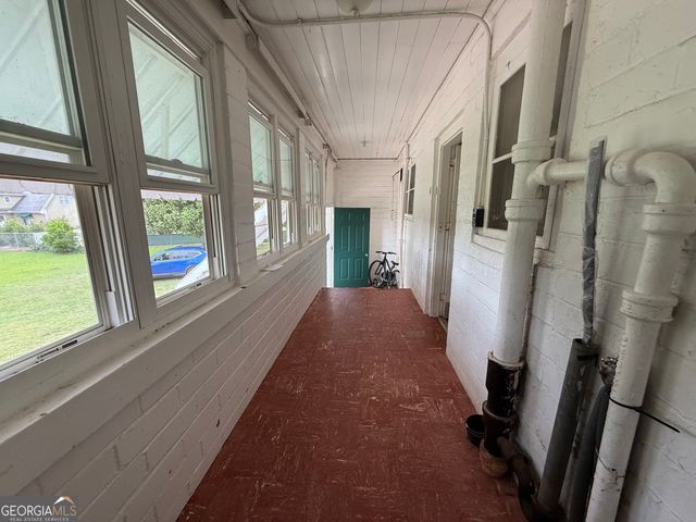 205 Georgia Avenue, Barnesville, GA 30204