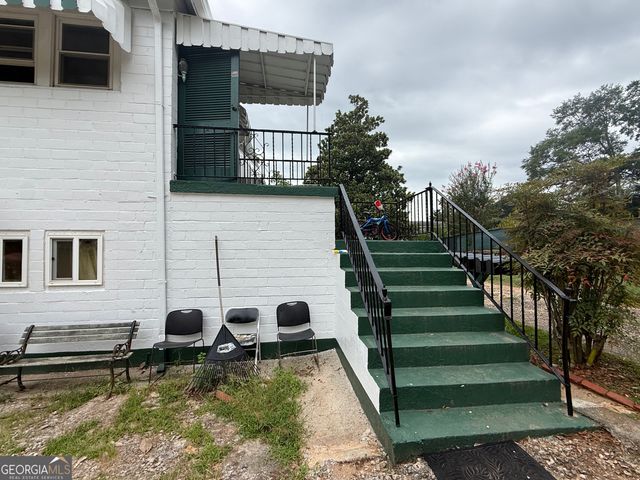 205 Georgia Avenue, Barnesville, GA 30204