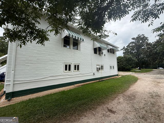 205 Georgia Avenue, Barnesville, GA 30204