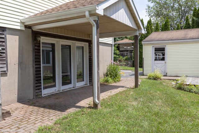 32 Cedar Lane, Montville, CT 06382