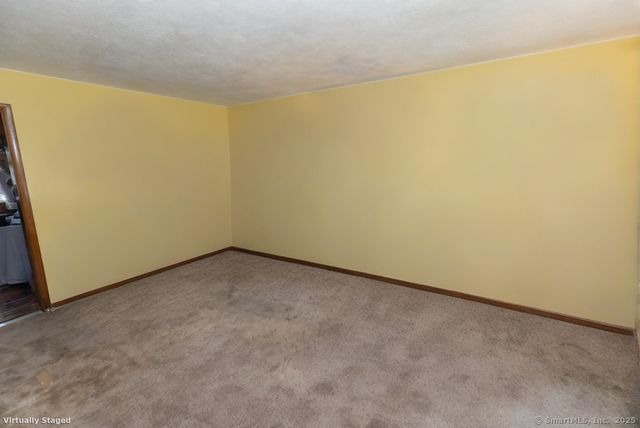 32 Cedar Lane, Montville, CT 06382