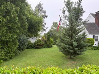 95 Sunset Avenue, Providence, RI 02909