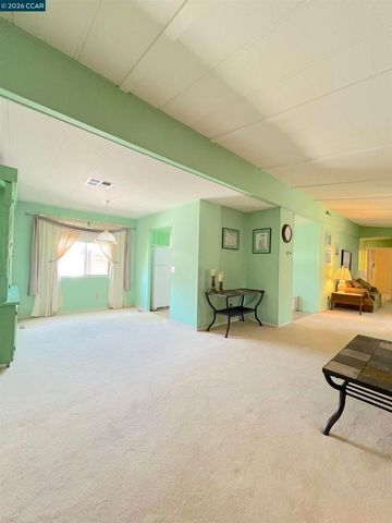 198 Kona Cir, Pittsburg, CA 94565