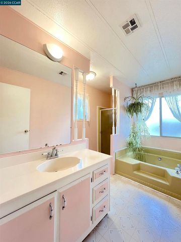 198 Kona Cir, Pittsburg, CA 94565