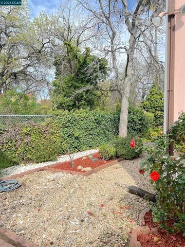 198 Kona Cir, Pittsburg, CA 94565