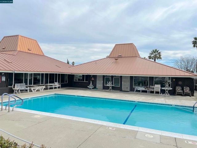 198 Kona Cir, Pittsburg, CA 94565