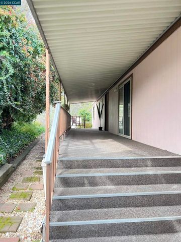 198 Kona Cir, Pittsburg, CA 94565