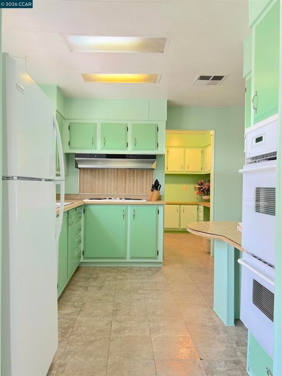 Image 22 of property listing at 198 Kona Cir, Pittsburg, CA 94565