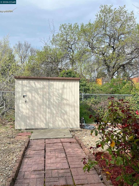 Image 32 of property listing at 198 Kona Cir, Pittsburg, CA 94565