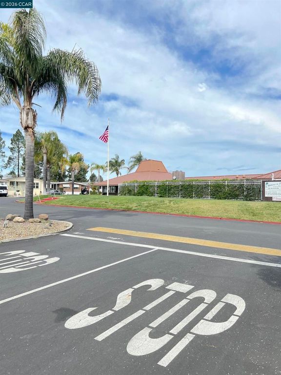 Image 36 of property listing at 198 Kona Cir, Pittsburg, CA 94565