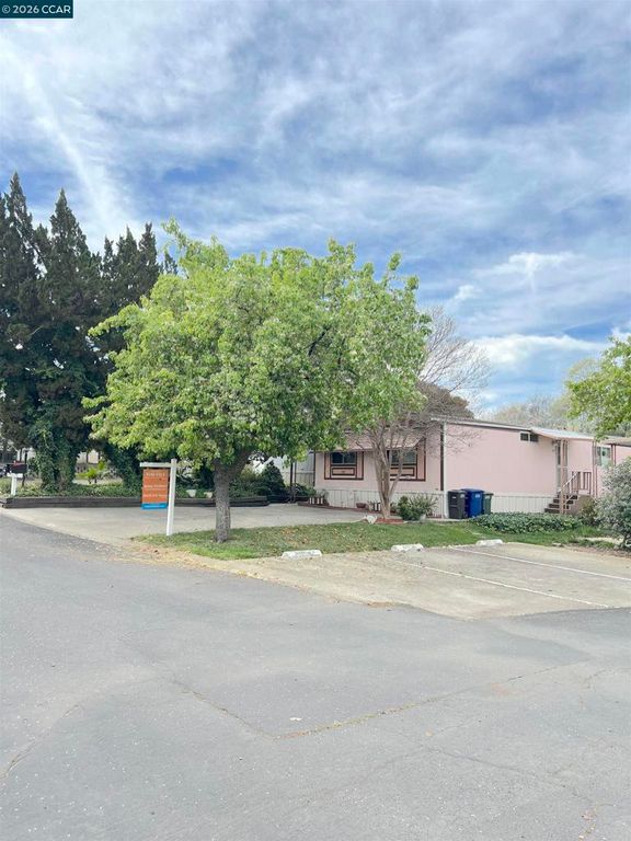 Image 39 of property listing at 198 Kona Cir, Pittsburg, CA 94565