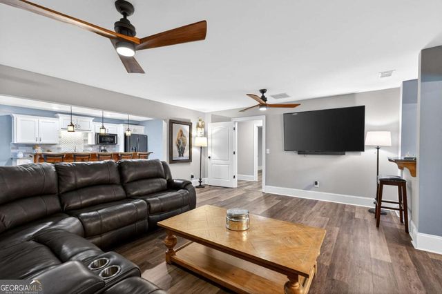 109 Hawks Bend, Canton, GA 30115