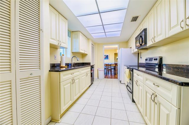 100 PIERCE STREET 1102, Clearwater, FL 33756