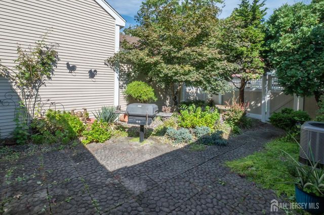 39 Winthrop Road B, Monroe, NJ 08831