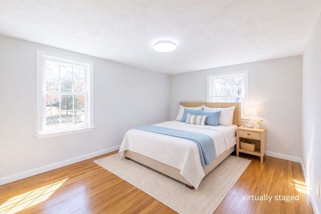 9 Meredith Dr, Falmouth, MA 02536