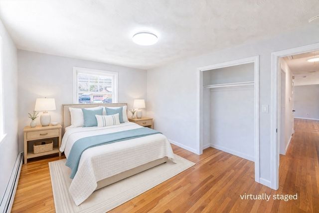 9 Meredith Dr, Falmouth, MA 02536